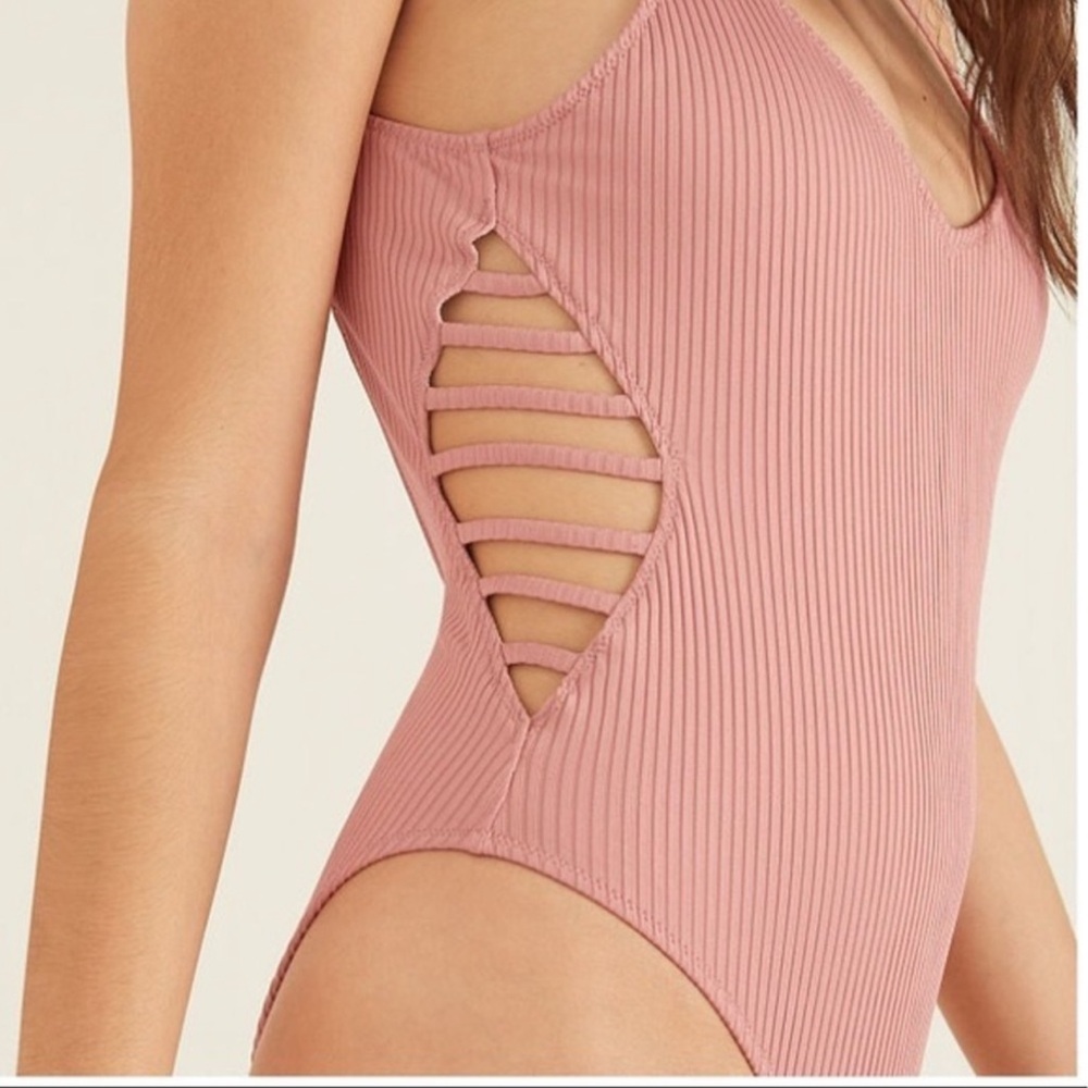 PINK Victoria’s Secret one piece swim suit 💞